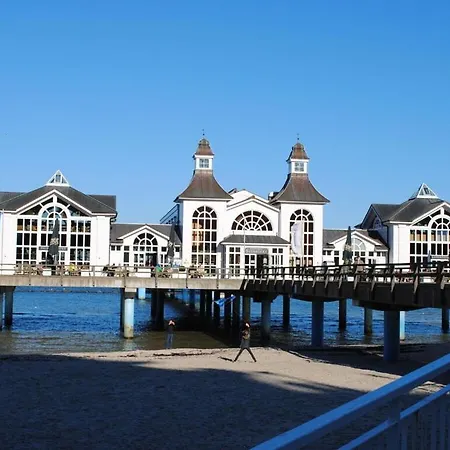 Seaside Comfortable Binz